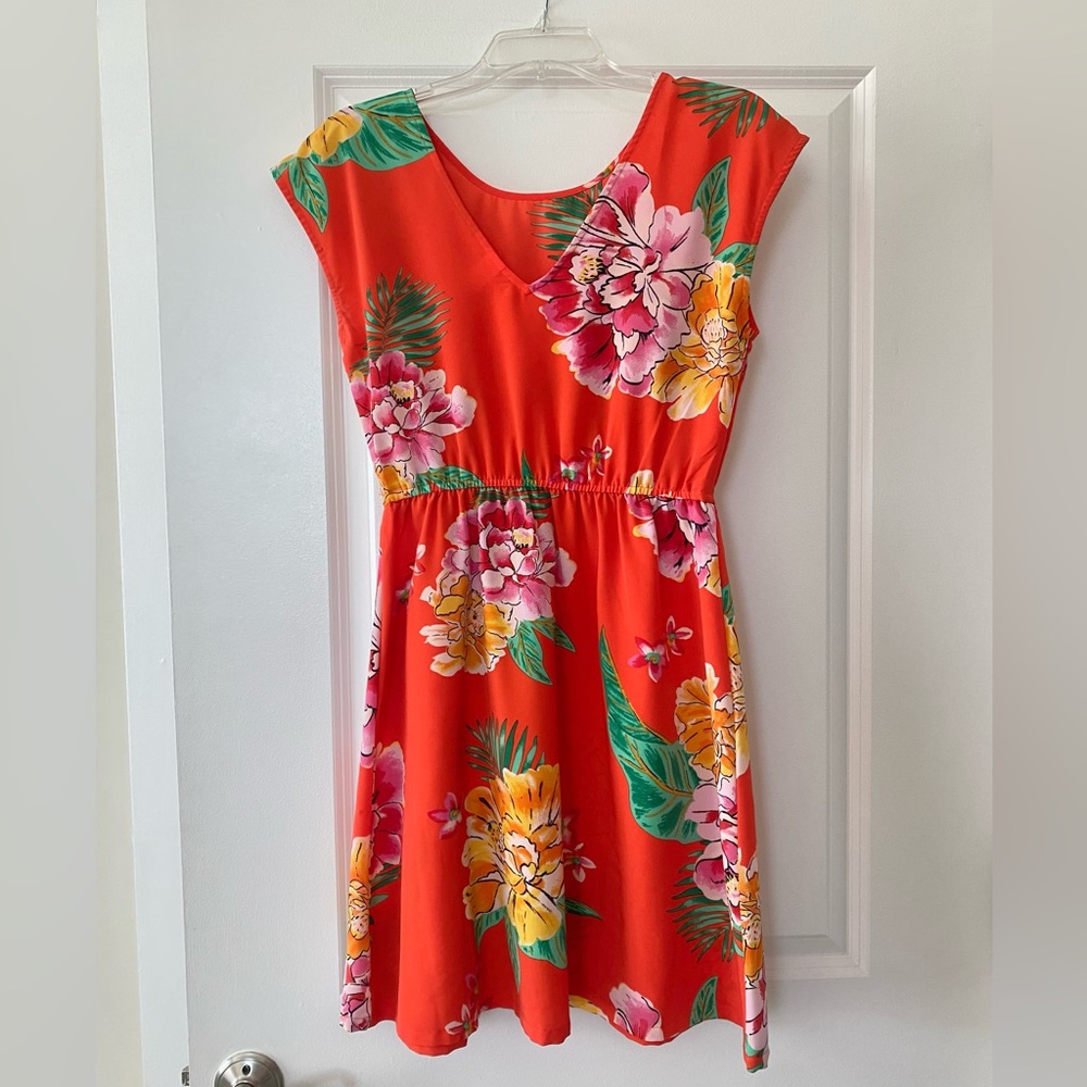 Women’s Old Navy V Neck Tropical Dress - size SP